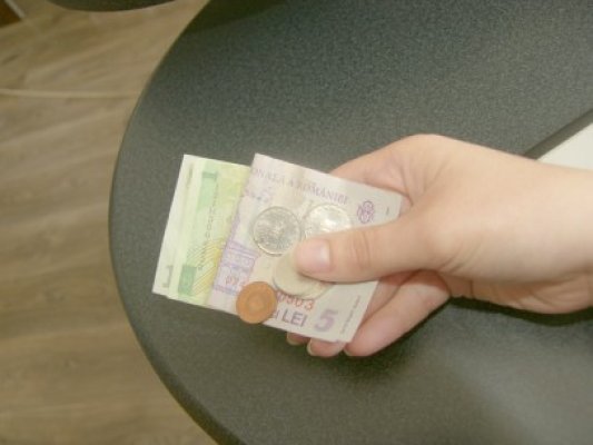 Leul se depreciază puternic. Euro sare de 4,40 lei
